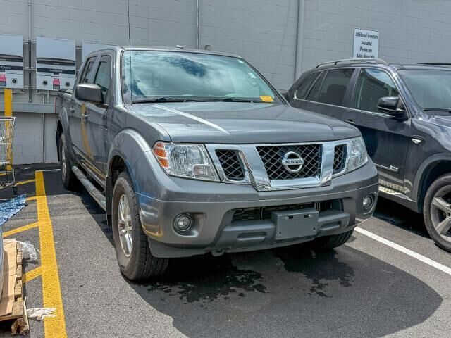 2016 Nissan Frontier SV — photo 1 of 12