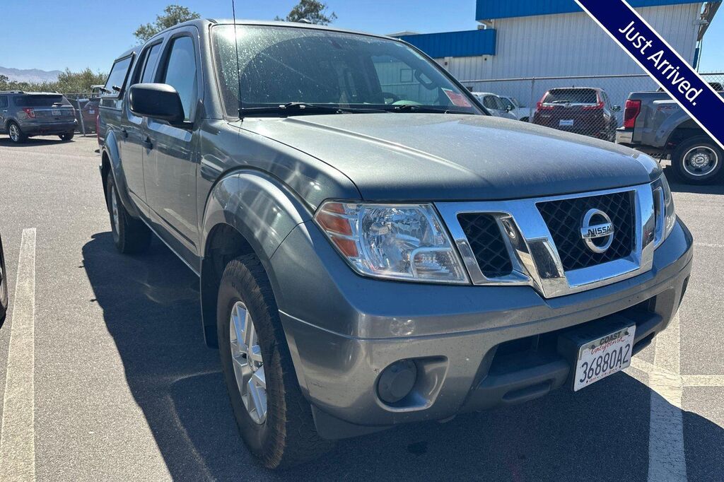 2016 Nissan Frontier SV — photo 1 of 2