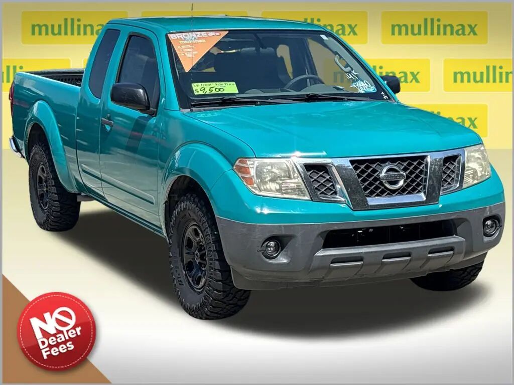 2015 Nissan Frontier S — photo 1 of 10
