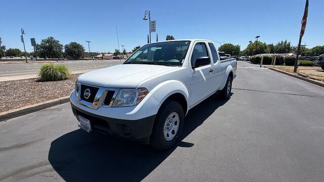 2015 Nissan Frontier S