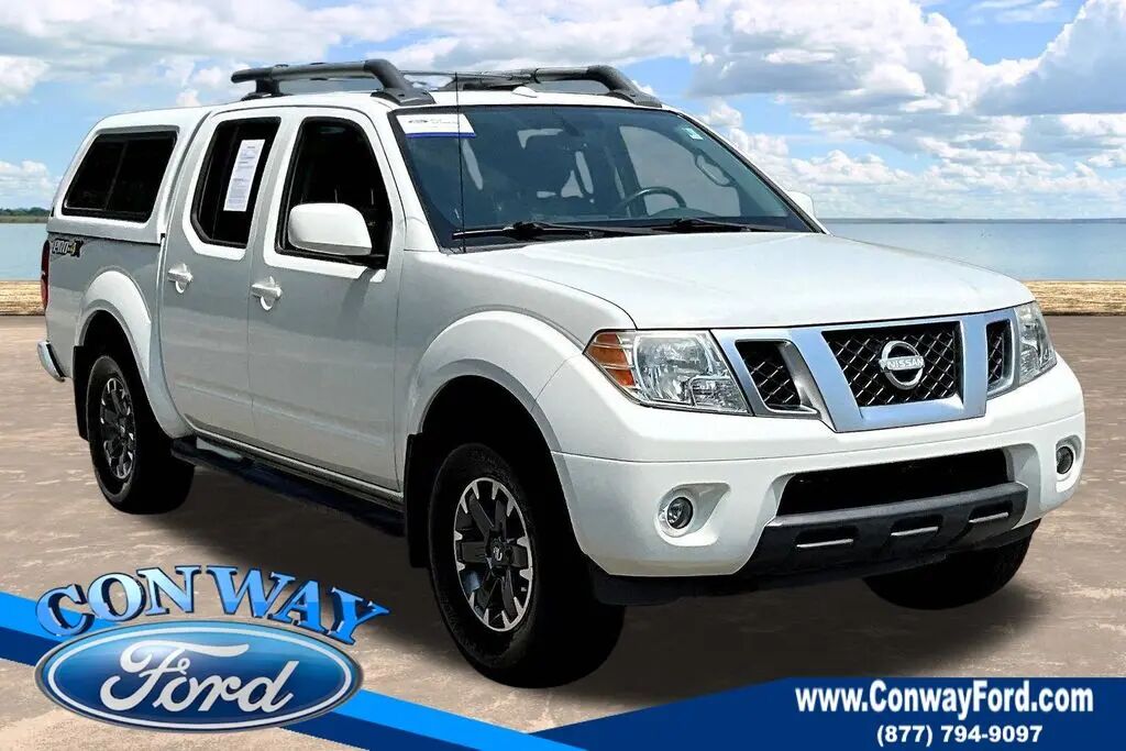 2017 Nissan Frontier PRO-4X — photo 1 of 12