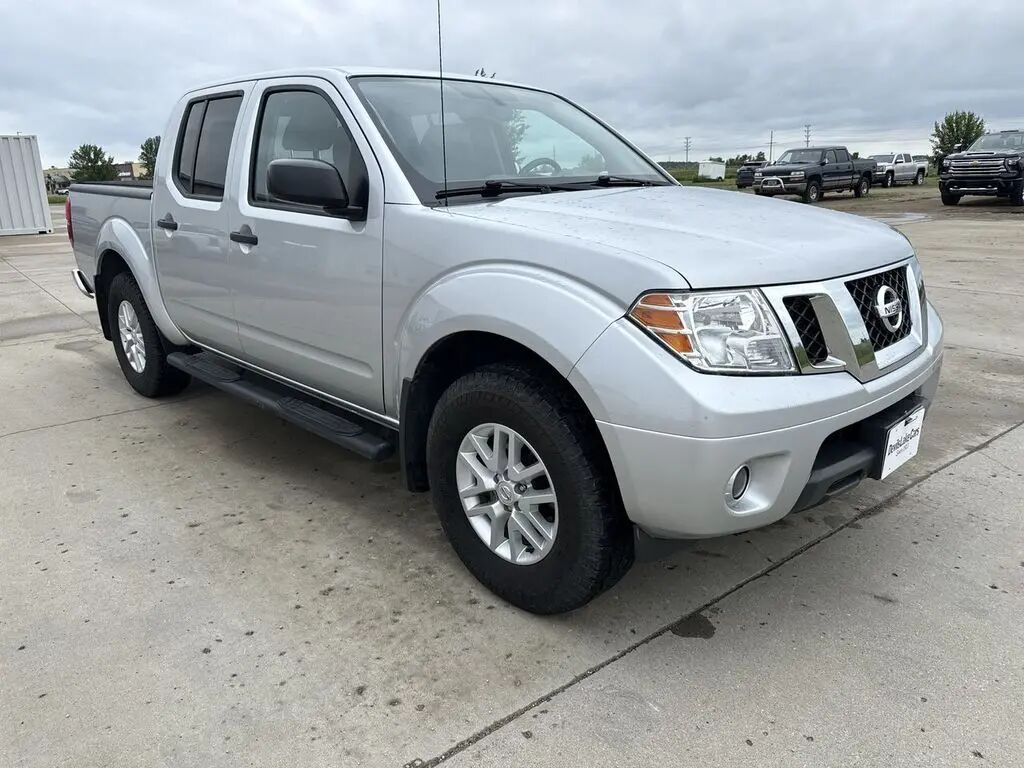 2021 Nissan Frontier S — photo 1 of 13