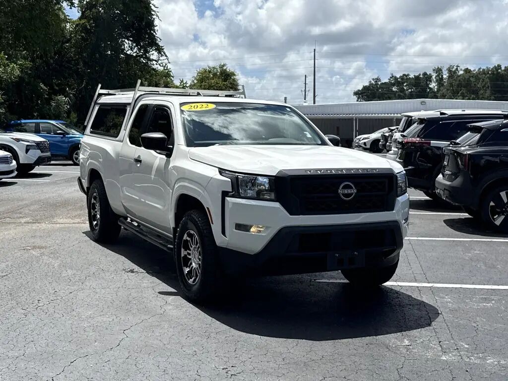 2022 Nissan Frontier S — photo 1 of 10