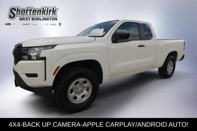 2024 Nissan Frontier S — photo 1 of 13