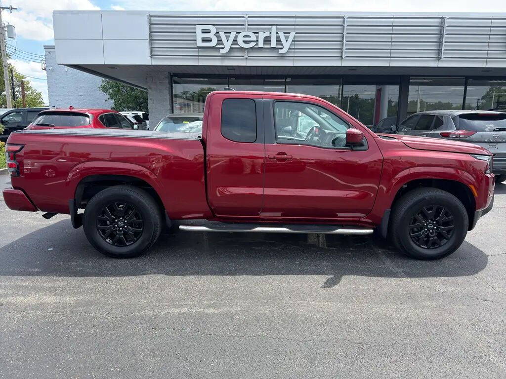 2022 Nissan Frontier S — photo 1 of 13