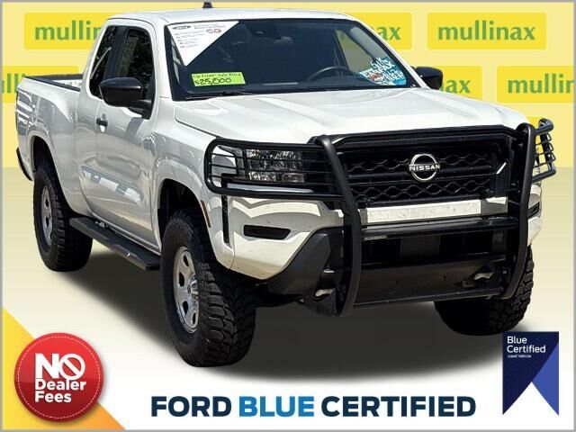 2022 Nissan Frontier S — photo 1 of 10