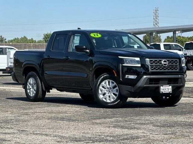 2022 Nissan Frontier S