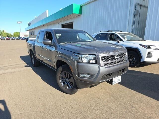 2025 Nissan Frontier S — photo 1 of 13