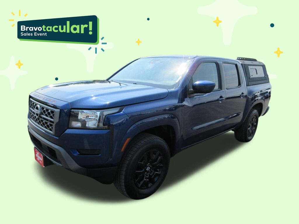 2022 Nissan Frontier Crew Cab SV 4x4 — photo 1 of 6
