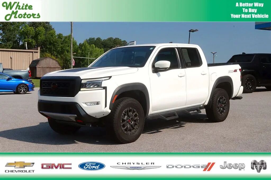 2022 Nissan Frontier PRO-4X — photo 1 of 13