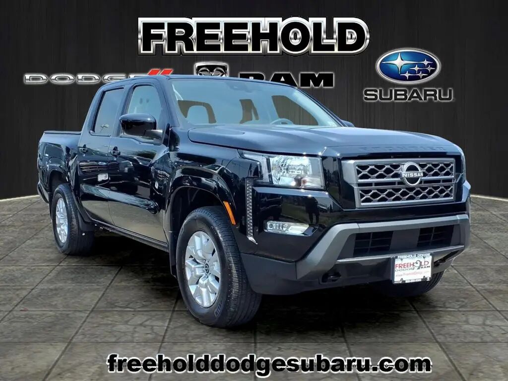 2024 Nissan Frontier SV — photo 1 of 13