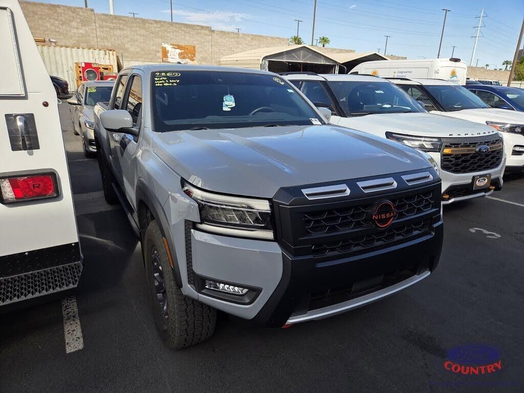 2025 Nissan Frontier PRO-4X — photo 1 of 1