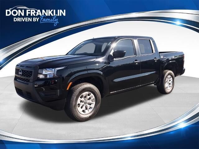 2025 Nissan Frontier S — photo 1 of 13