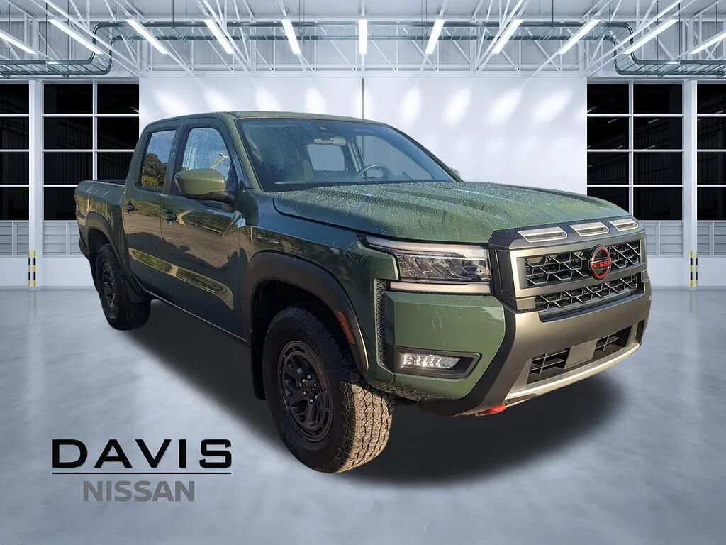 2025 Nissan Frontier PRO-4X — photo 1 of 13
