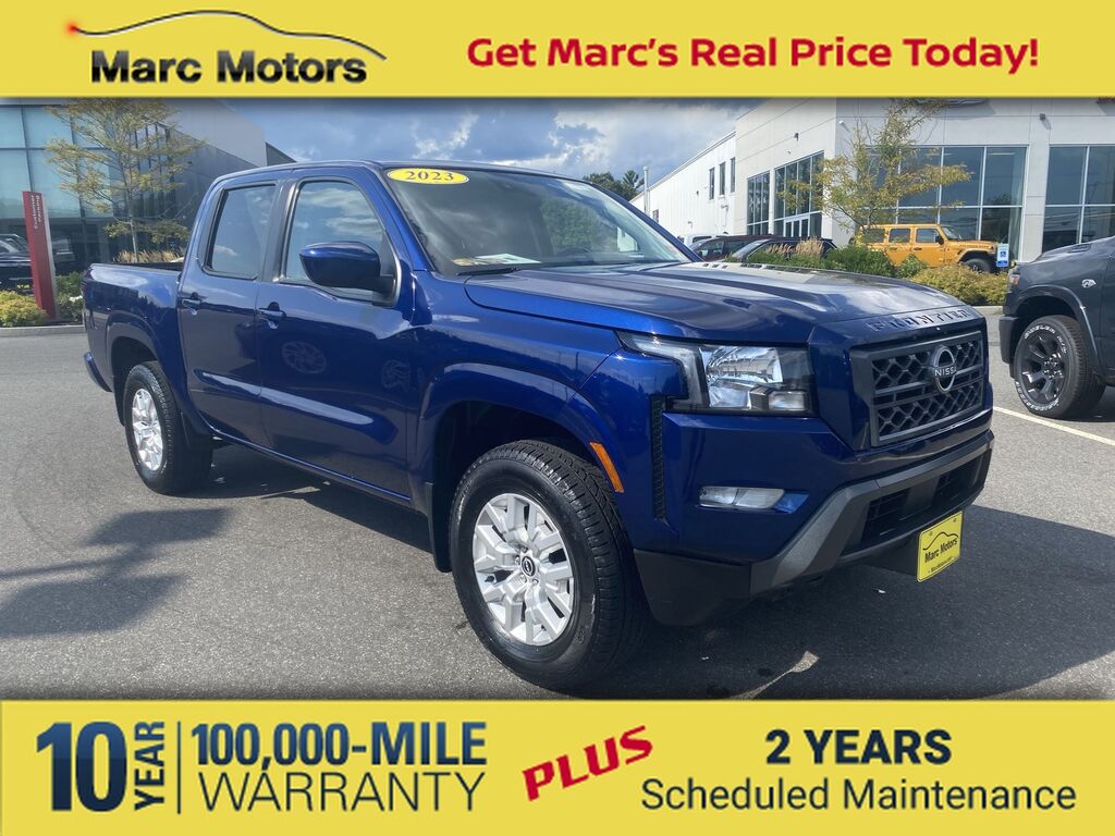 2023 Nissan Frontier SV — photo 1 of 13