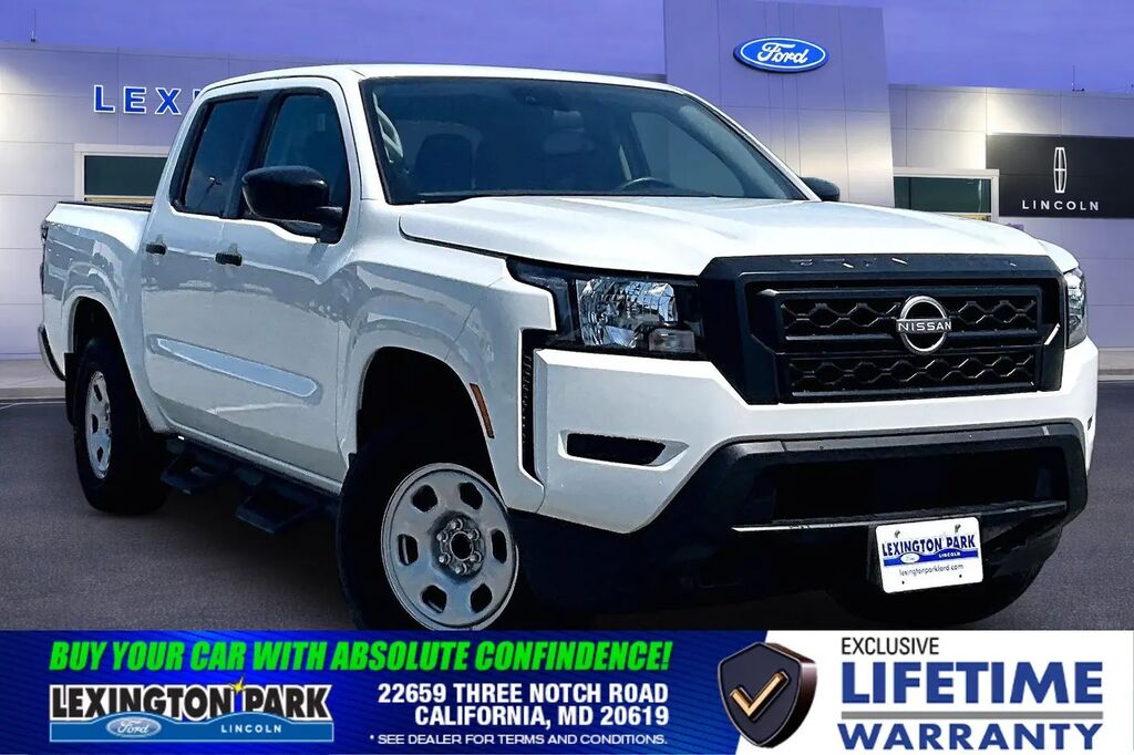 2022 Nissan Frontier S — photo 1 of 13
