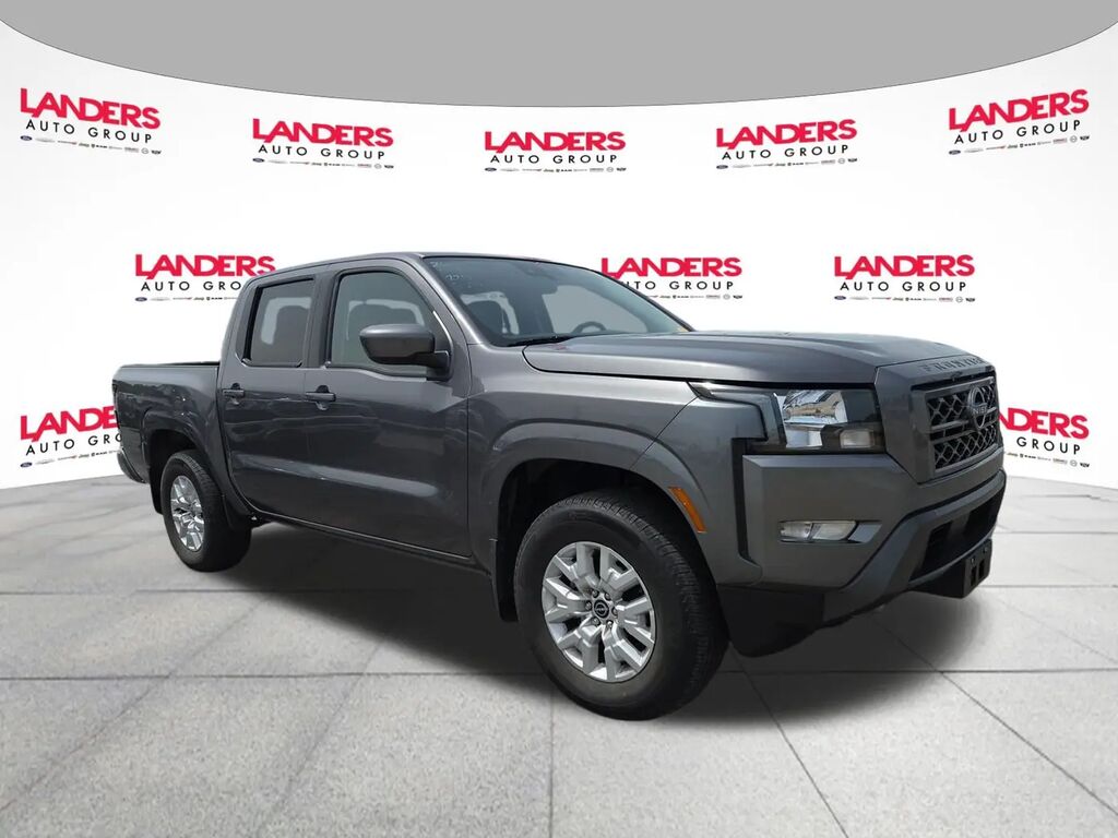 2024 Nissan Frontier SL — photo 1 of 13
