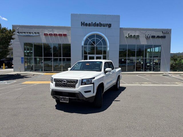 2024 Nissan Frontier SV