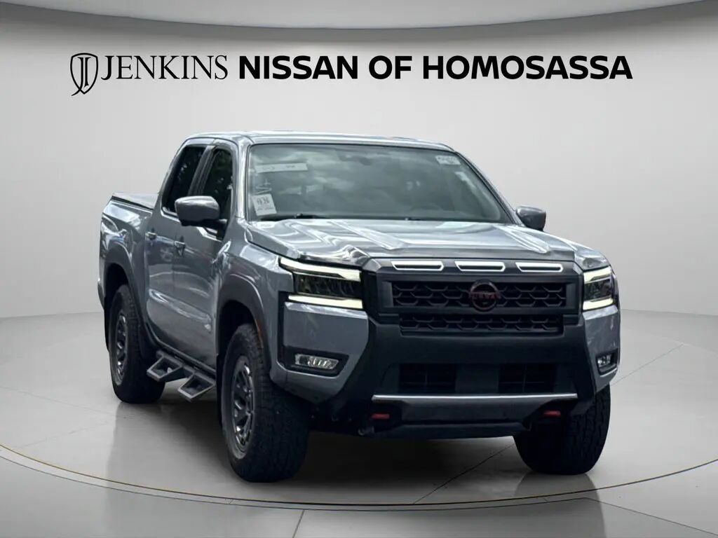 2025 Nissan Frontier PRO-4X — photo 1 of 10