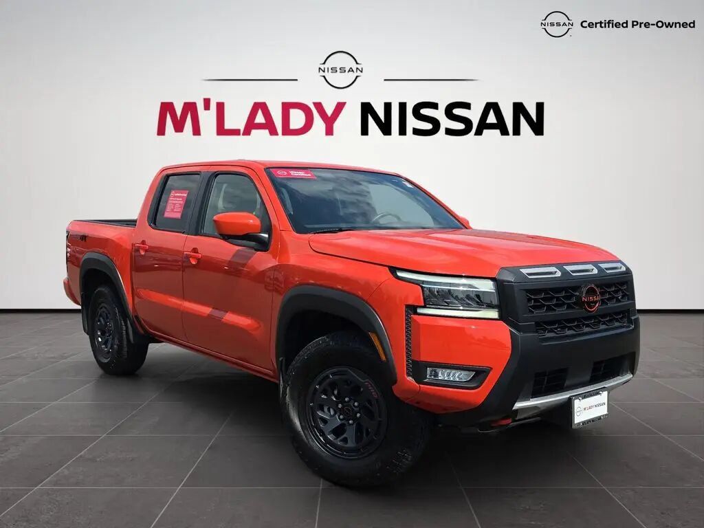 2025 Nissan Frontier PRO-4X — photo 1 of 13