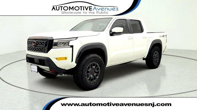 2023 Nissan Frontier PRO-4X — photo 1 of 13