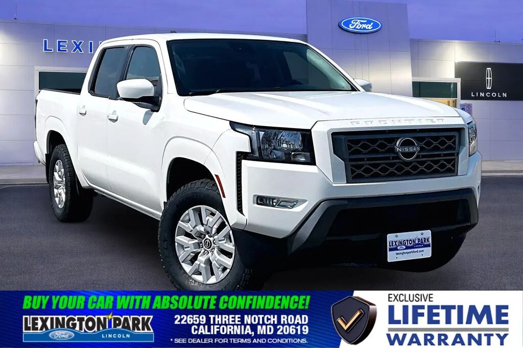 2024 Nissan Frontier S — photo 1 of 13