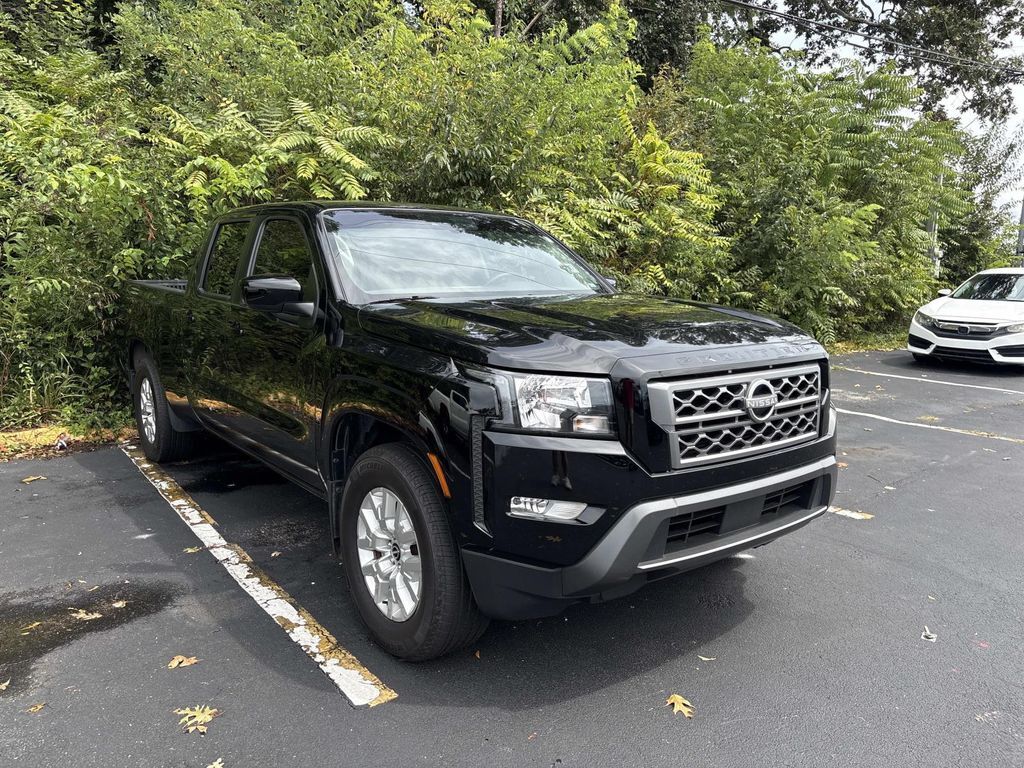 2024 Nissan Frontier — photo 1 of 7