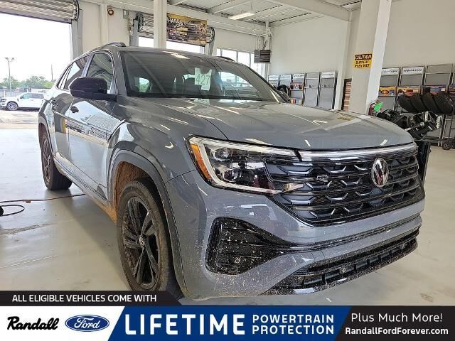 2025 Volkswagen Atlas Cross Sport SEL R-Line Black 4Motion