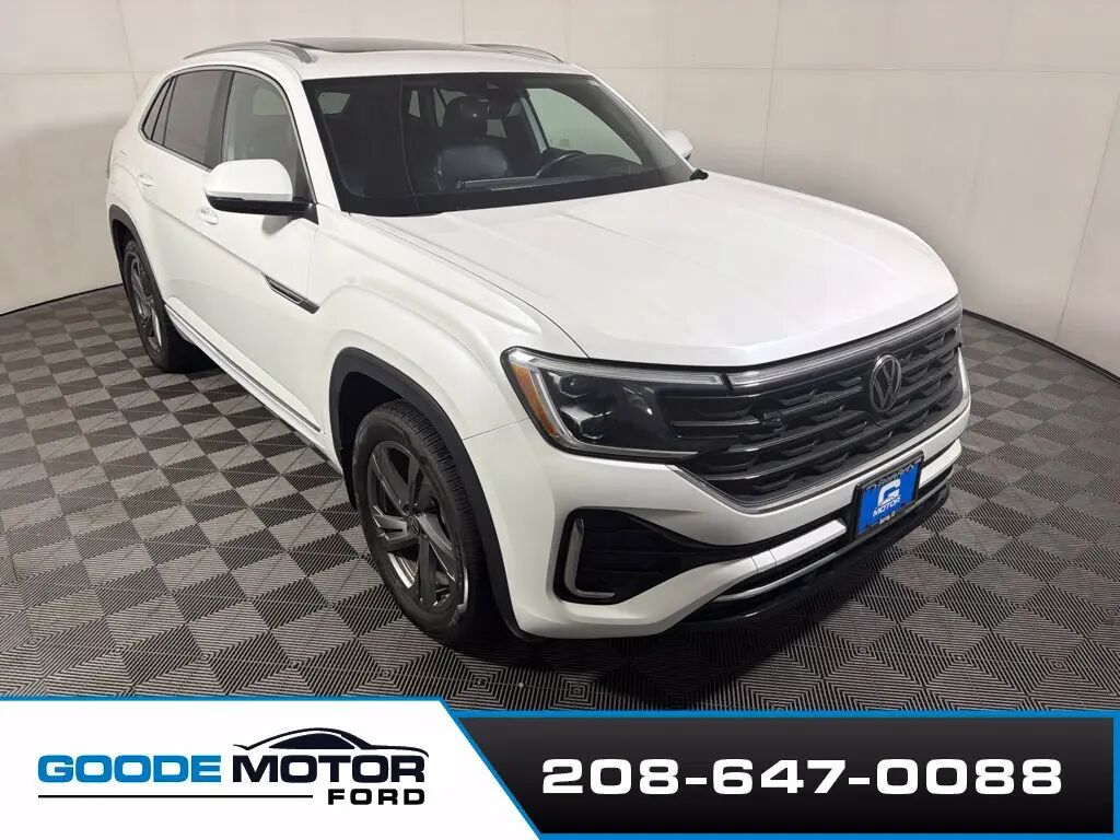 2024 Volkswagen Atlas Cross Sport SEL R-Line 4Motion — photo 1 of 13