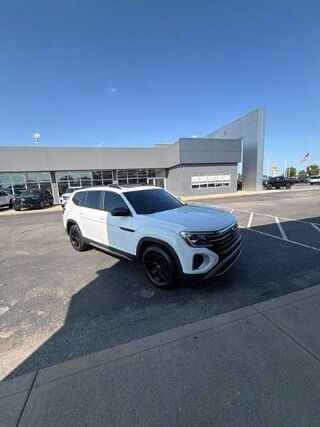 2024 Volkswagen Atlas Peak Edition SE 4Motion
