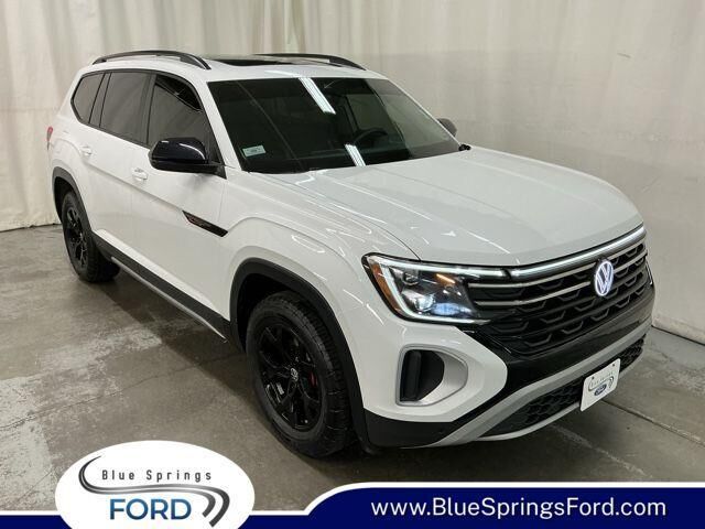 2024 Volkswagen Atlas Peak Edition SE 4Motion