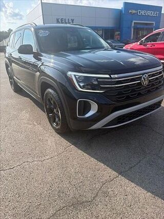 2025 Volkswagen Atlas Peak Edition 4Motion — photo 1 of 13