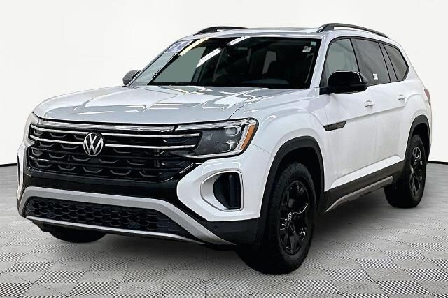 2024 Volkswagen Atlas Peak Edition SE 4Motion