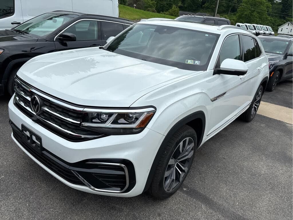 2023 Volkswagen Atlas Cross Sport V6 SEL Premium R-Line 4Motion — photo 1 of 1