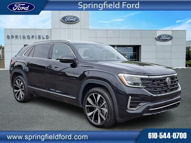 2025 Volkswagen Atlas Cross Sport SEL Premium R-Line 4Motion — photo 1 of 13