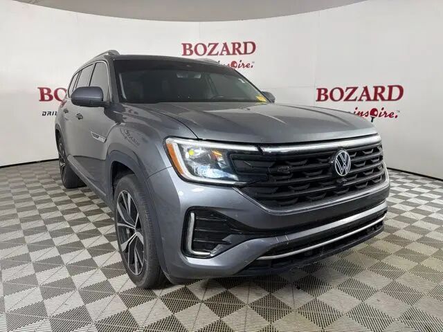 2024 Volkswagen Atlas SEL Premium R-Line 4Motion — photo 1 of 11