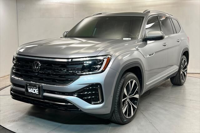 2024 Volkswagen Atlas SEL Premium R-Line 4Motion — photo 1 of 13
