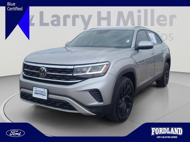 2021 Volkswagen Atlas Cross Sport SE 4Motion — photo 1 of 13