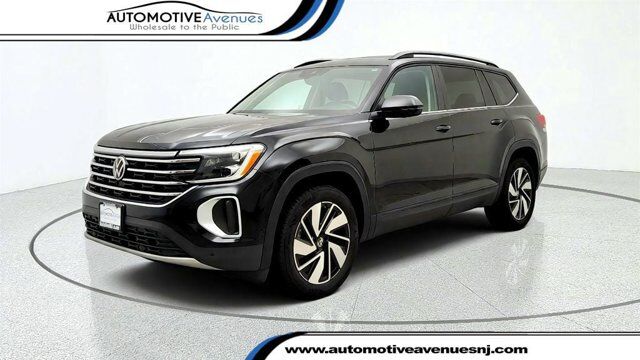 2025 Volkswagen Atlas 2.0T SE w/Technology — photo 1 of 13