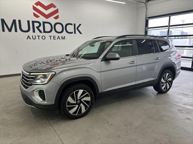 2025 Volkswagen Atlas SE 4Motion — photo 1 of 13