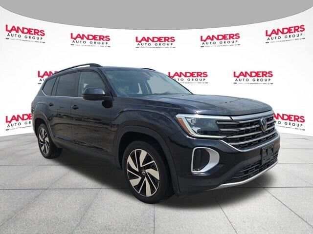 2024 Volkswagen Atlas SE — photo 1 of 13