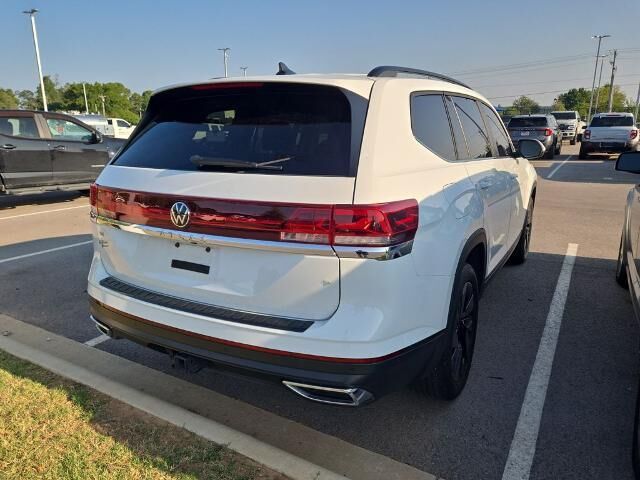 2024 Volkswagen Atlas SE