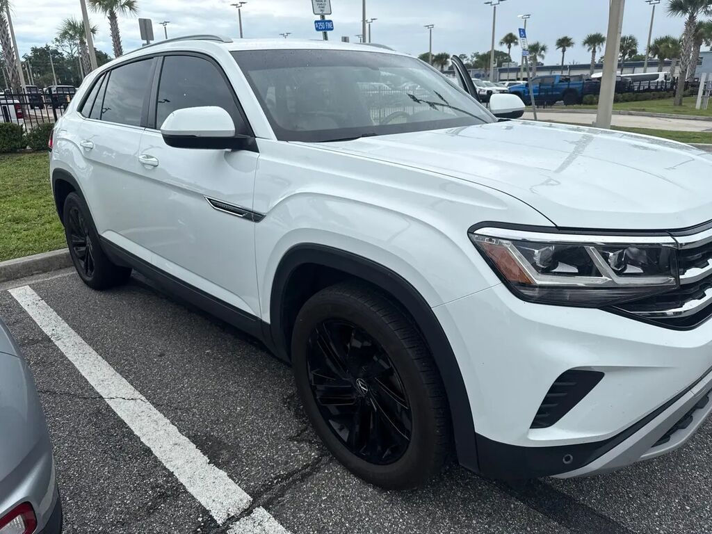 2022 Volkswagen Atlas Cross Sport V6 SE 4Motion — photo 1 of 5