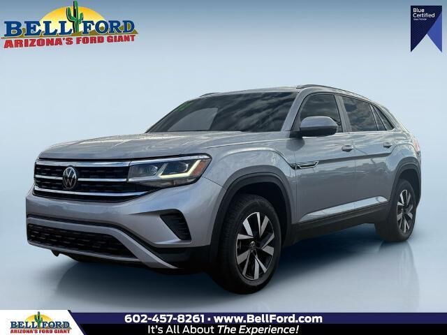2022 Volkswagen Atlas Cross Sport SE 4Motion — photo 1 of 13