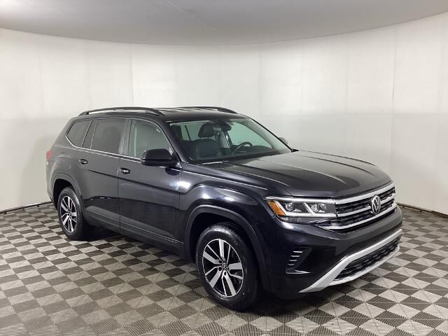2022 Volkswagen Atlas SE 4Motion — photo 1 of 13