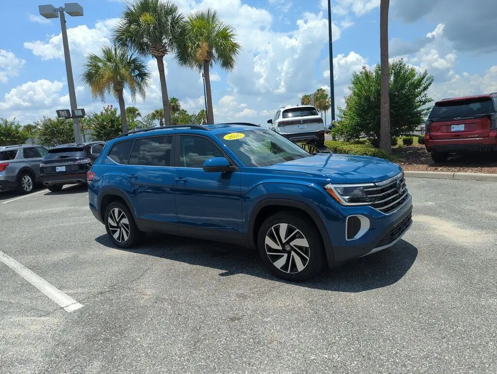 2026 Volkswagen Atlas SE — photo 1 of 10