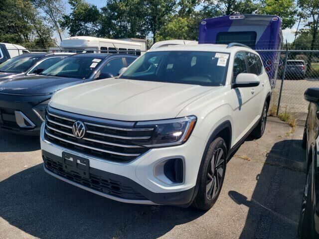 2025 Volkswagen Atlas SE