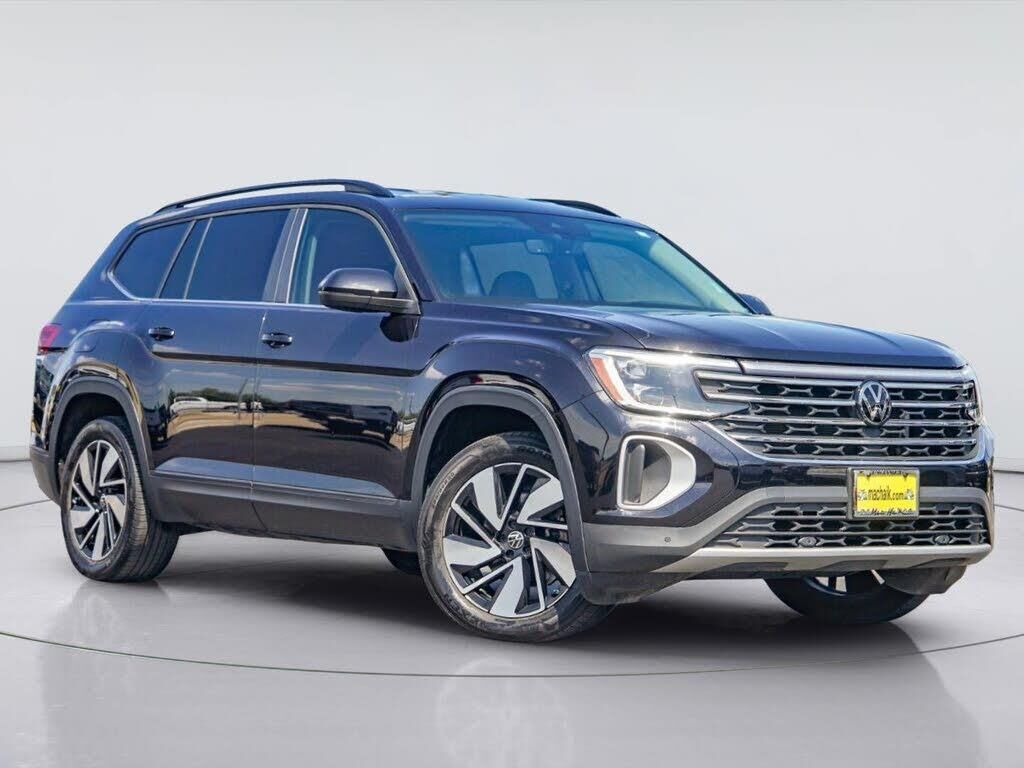2024 Volkswagen Atlas SE — photo 1 of 1