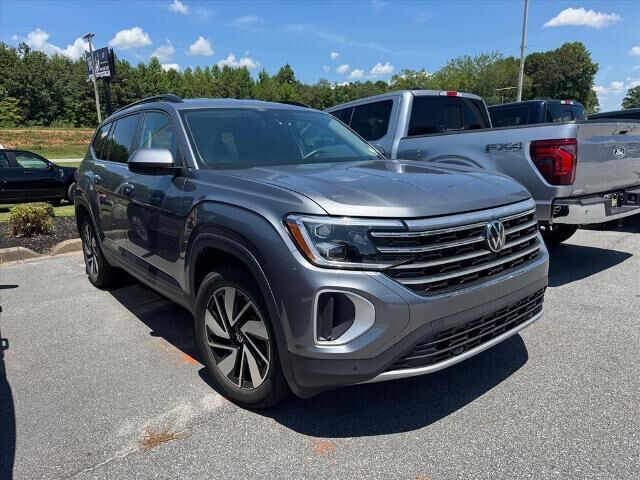 2025 Volkswagen Atlas SE