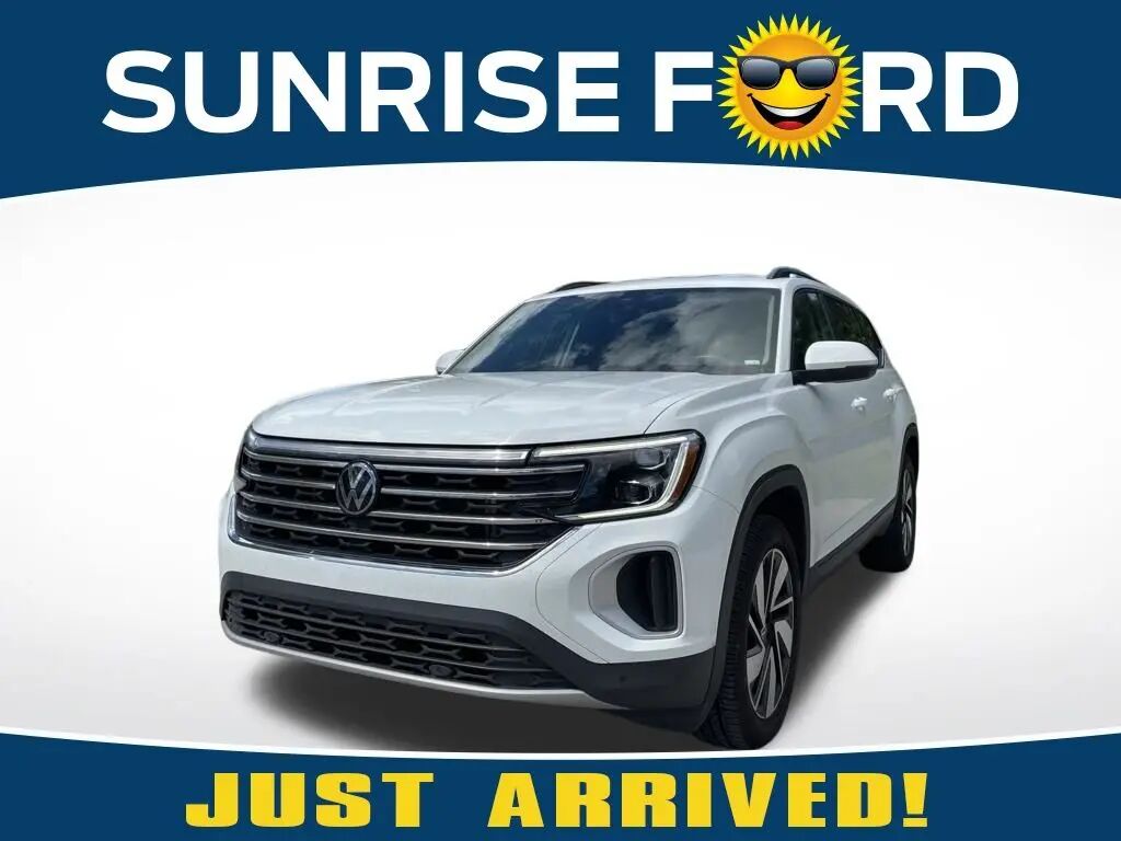 2025 Volkswagen Atlas SE — photo 1 of 13